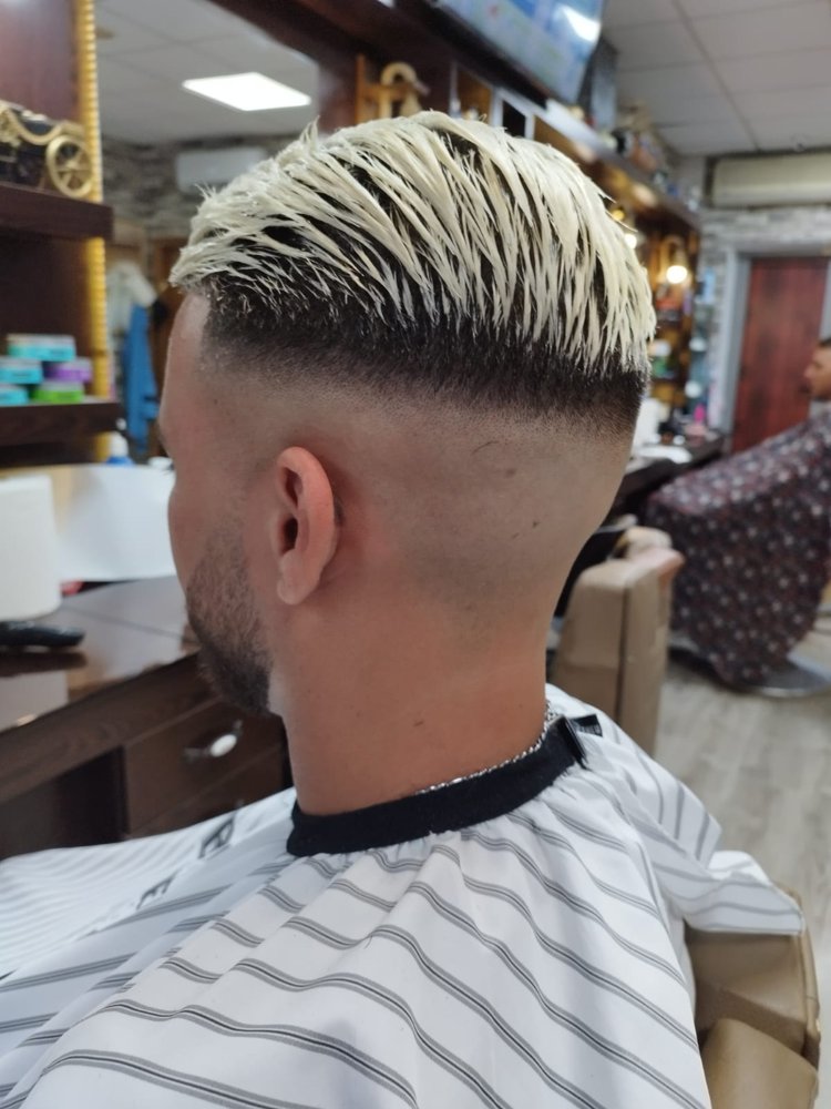 Degradado rubio platino — Omar's Barber Shop Benidorm
